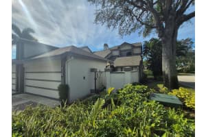 315 Landings Boulevard, Greenacres, FL 33413 Sold 05/12/25