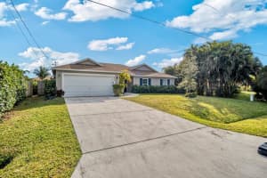 978 SE Atlantus Avenue, Port Saint Lucie, FL 34983 Sold 03/31/25