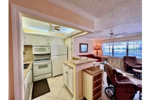 101 Oakridge H 101, Deerfield Beach, FL 33442 - MLS#R11057066