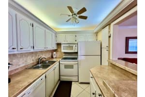 101 Oakridge H 101, Deerfield Beach, FL 33442 - MLS#R11057066