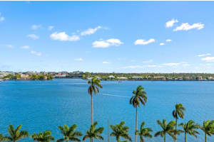 200 Arkona Court, West Palm Beach, FL 33401 - MLS#R11057073