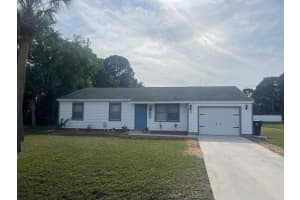 2122 Se Heathwood Circle, Port Saint Lucie