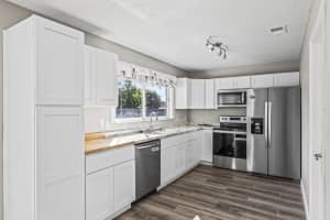 2122 SE Heathwood Circle, Port Saint Lucie, FL 34952 - MLS#R11057082