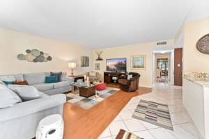 15217 Lakes Of Delray Boulevard 117, Delray Beach, FL 33484 - MLS#R11057106