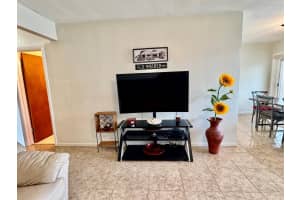 2204 Lake Osborne Drive 20, Lake Worth Beach, FL 33461 Sold 07/14/25