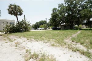 110 12th N Street, Fort Pierce, FL 34950 - MLS#R11057122
