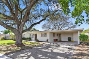 421 San Mateo Drive, Palm Springs, FL 33461 Sold 02/26/25