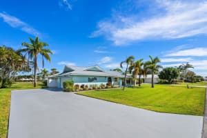 2881 SE Fairway W, Stuart, FL 34997 Sold 04/18/25