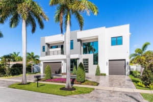 725 NE 71st Street, Boca Raton, FL 33487 - MLS#R11057364