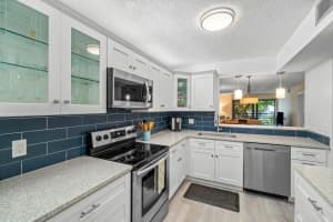 MLS# R11057367, Boynton Beach, Florida 33437