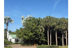 12 E Ocean Avenue, Ocean Ridge, FL 33435 Sold 10/16/25