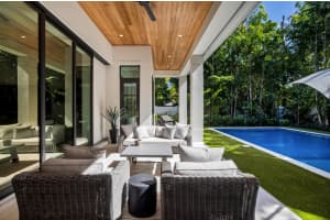 302 NW 15th Street, Delray Beach, FL 33444 Sold 06/10/25