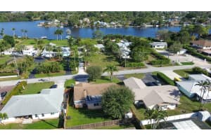6579 Eastview Drive, Lantana, FL 33462 Sold 03/14/25