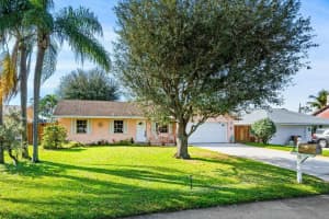 6579 Eastview Drive, Lantana, FL 33462 Sold 03/14/25