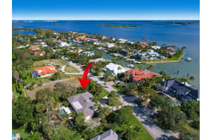 21 E High Point Road, Sewalls Point, FL 34996 Sold 03/31/25