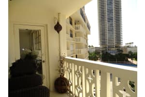 1825 S Ocean Drive 810, Hallandale Beach, FL 33009 Sold 03/06/25