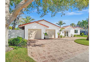 2201 NE 48th Court, Lighthouse Point, FL 33064 Sold 05/29/25