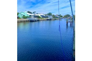 4239 SE Whiticar Way, Stuart, FL 34997 - MLS#R11057742