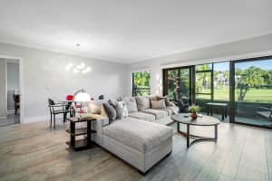 11863 Wimbledon Circle 444, Wellington