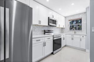 300 Layne Boulevard 110, Hallandale Beach, FL 33009 Sold 03/24/25