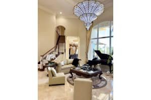 110 SE Rio Casarano, Port Saint Lucie, FL 34984 - MLS#R11057808