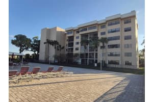 4640 Lucerne Lakes Boulevard 304, Lake Worth, FL 33467 Sold 12/24/25