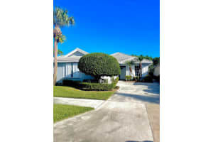 304 NW Bentley Circle, Port Saint Lucie, FL 34986 - MLS#R11057923