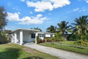 423 Hawthorne Drive, Lake Park, FL 33403 Sold 05/20/25
