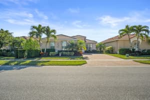 1662 NW Old Oak Terrace, Jensen Beach, FL 34957 Sold 04/29/25