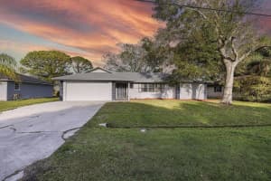 735 SE Floresta Drive, Port Saint Lucie, FL 34983 Sold 03/17/25