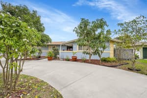 602 SE 6 Avenue, Deerfield Beach, FL 33441 Sold 07/01/25