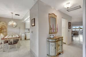 1670 NW 18th Avenue 202, Delray Beach, FL 33445 - MLS#R11058129