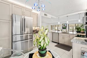 10439 S Circle Lake Drive 102, Boynton Beach