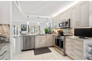 10439 S Circle Lake Drive 102, Boynton Beach, FL 33437 - MLS#R11058178