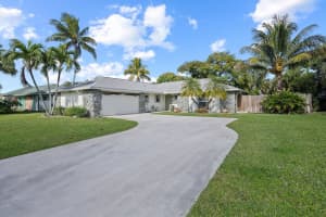 11833 Greenbriar Circle, Wellington, FL 33414 Sold 04/03/25