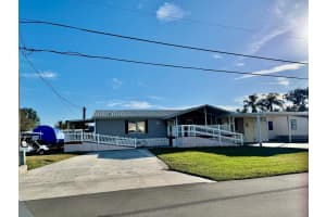 2132 SE 29th Street, Okeechobee, FL 34974 - MLS#R11058476