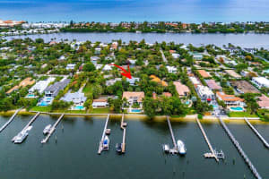 701 Pelican Lane, Lantana, FL 33462 Sold 04/01/25