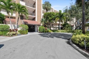 955 Egret Circle 207, Delray Beach, FL 33444 Sold 05/15/25
