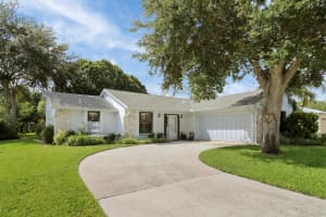 1612 SE Grapeland Avenue, Port Saint Lucie, FL 34952 Sold 02/27/25
