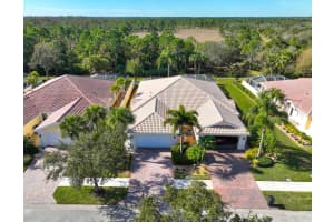 9084 SE Hawks Nest Court, Hobe Sound, FL 33455 Sold 05/16/25