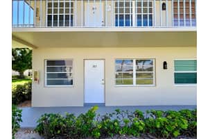 33 Pine Arbor Lane 103, Vero Beach, FL 32962 Sold 09/03/25