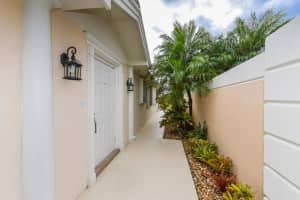 3297 SE Glacier Terrace, Hobe Sound, FL 33455 Sold 03/28/25