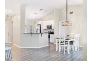 1121 9th Square, Vero Beach, FL 32960 Sold 03/31/25