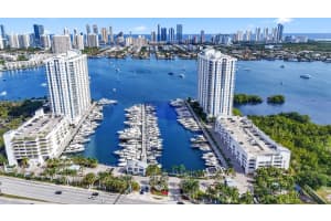 17301 Biscayne Boulevard 707, North Miami Beach