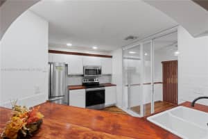 9213 W Sunrise Boulevard 9213, Plantation, FL 33322 Sold 03/07/25