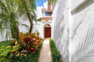 5548 Fox Hollow Drive, Boca Raton, FL 33486 Sold 05/05/25