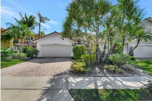10298 Buena Ventura Drive, Boca Raton, FL 33498 Sold 04/24/25