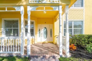 108 Country Club Way, Royal Palm Beach, FL 33411 Sold 03/31/25