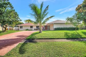 834 Briarwood Drive, Haverhill, FL 33415 Sold 06/30/25