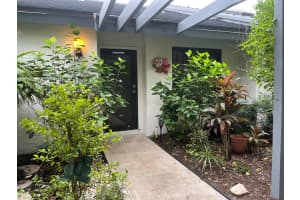 10052 Laurelwood Place, Boynton Beach, FL 33437 Sold 04/25/25